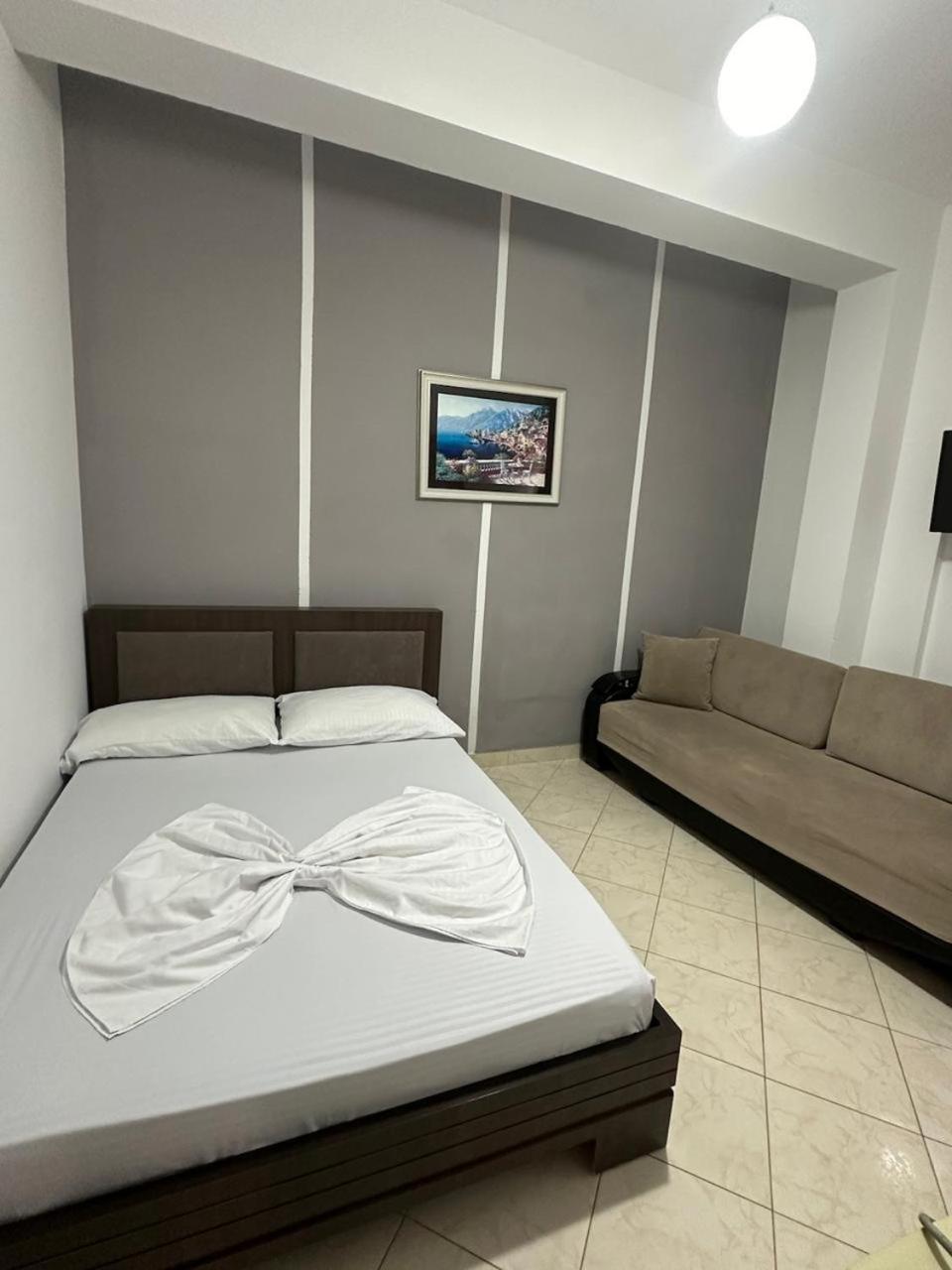Eid Mar Hostel Vlorë Екстериор снимка