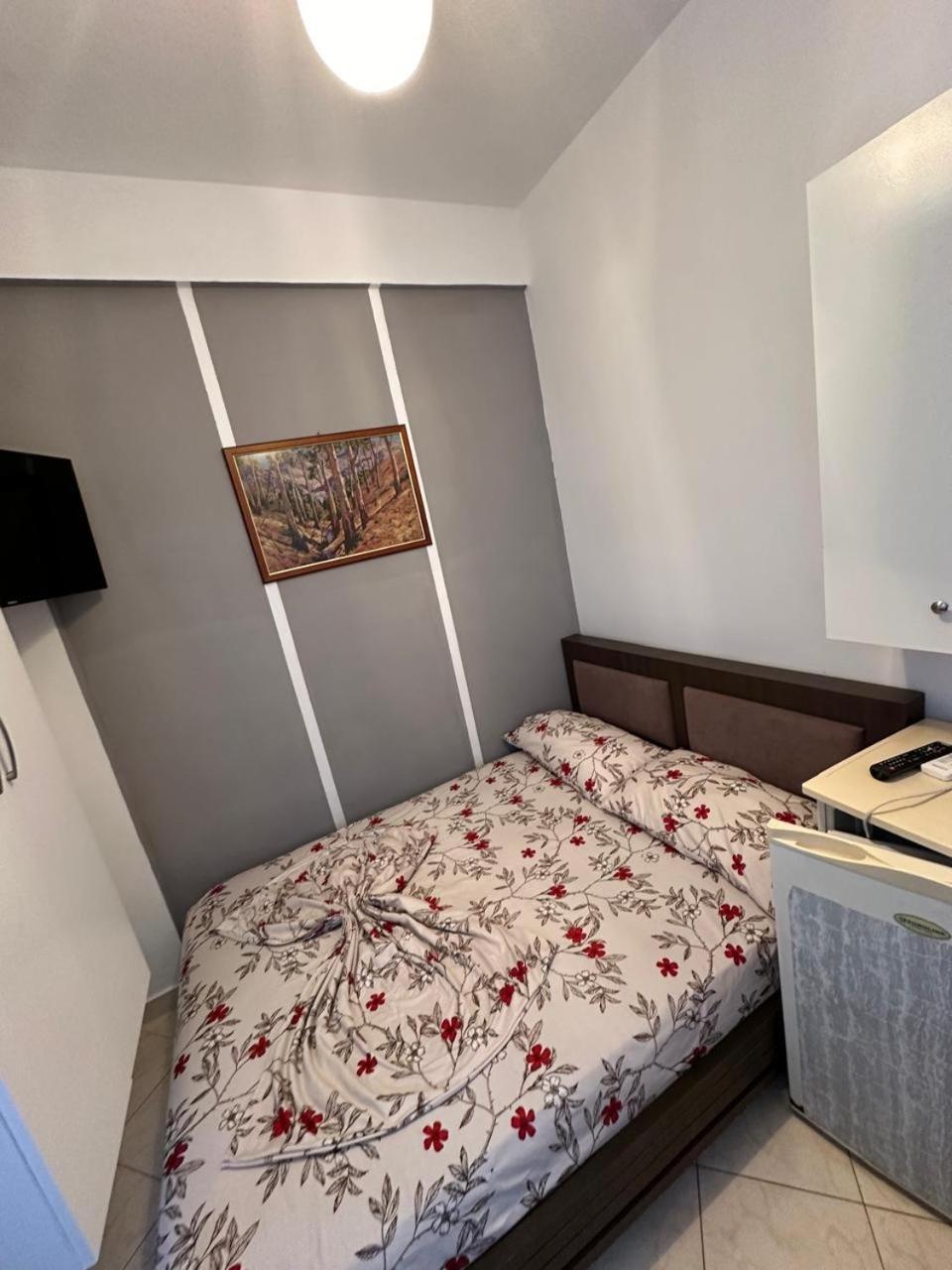 Eid Mar Hostel Vlorë Екстериор снимка